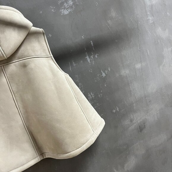 Loewe 2025 new fur vest - Picture 7 of 9